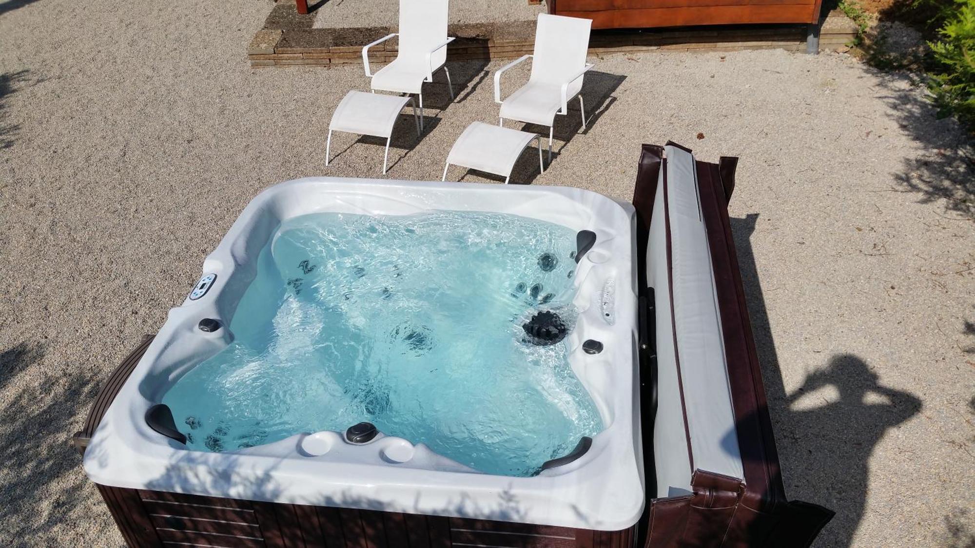 Camping De La Pelouse Jaulny Rom bilde